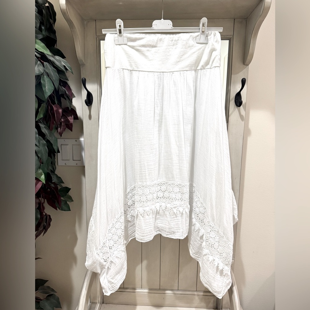 Italian layered hanky skirt with lace detail OS